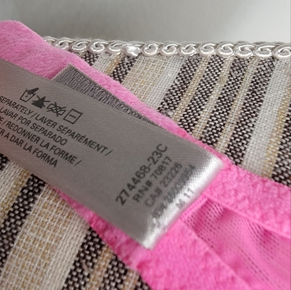 Victoria's Secret Balconet Underwire Bra - Picture 9 of 9